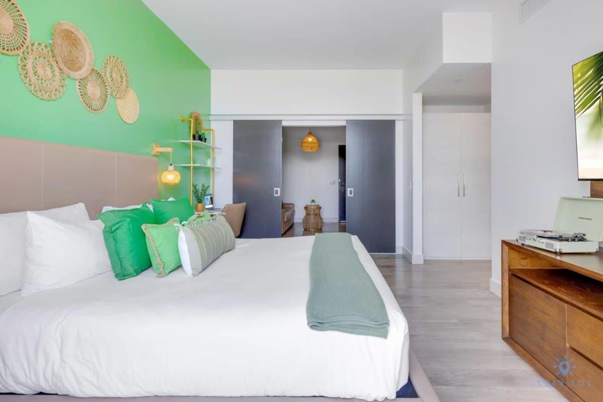 Rooftop Pool - Balcony - Hollywood Beach Broad - Walk Экстерьер фото